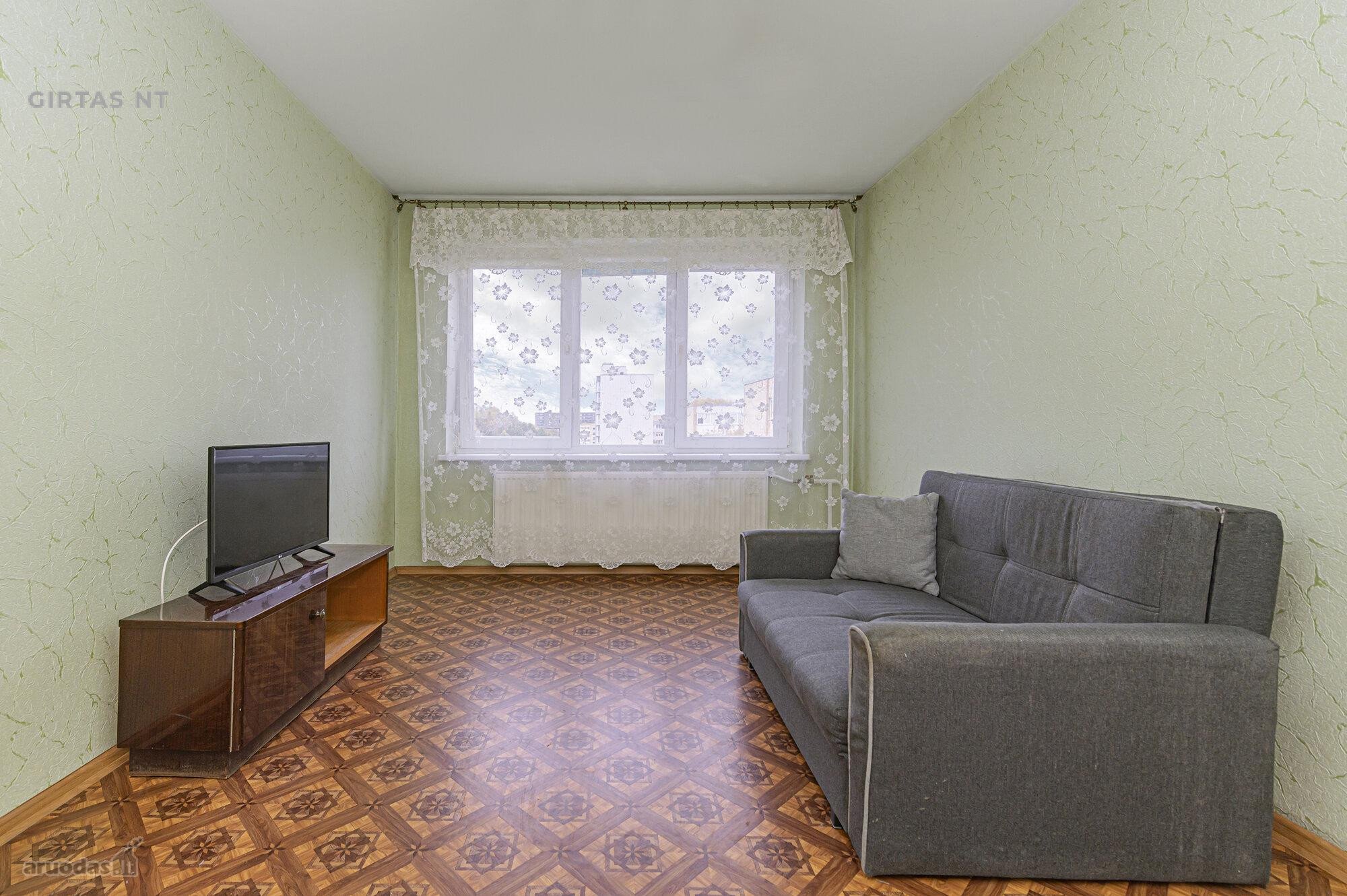 Parduodamas tvarkingas 1 kambario butas su