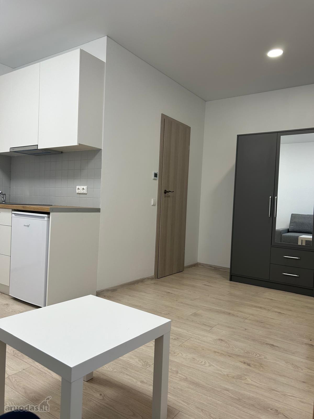 Išnuomojamas jaukus 27 m2 butas panemunėje.