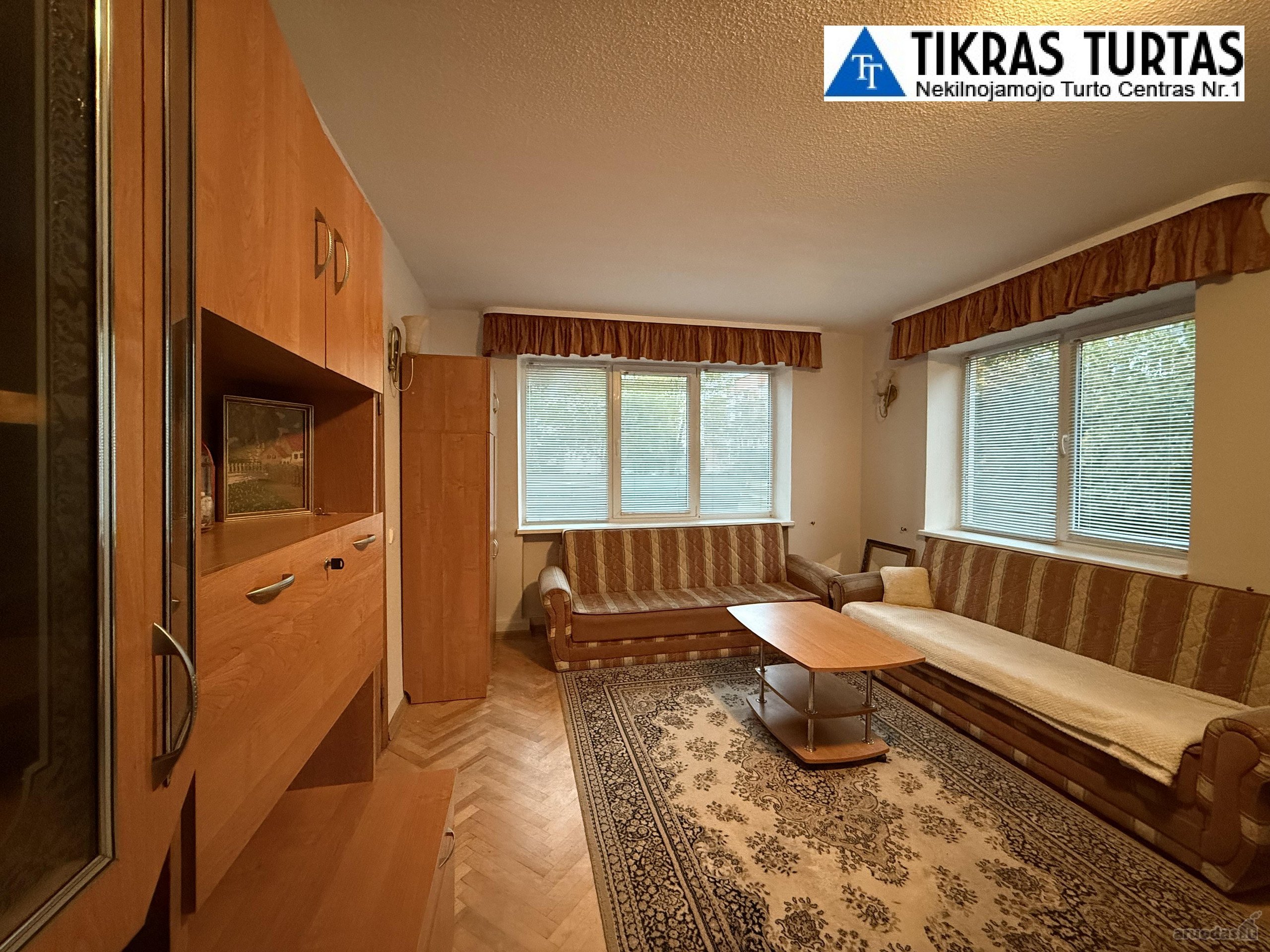 Klaipėdoje, parduodamas butas 1/2 aukšte.