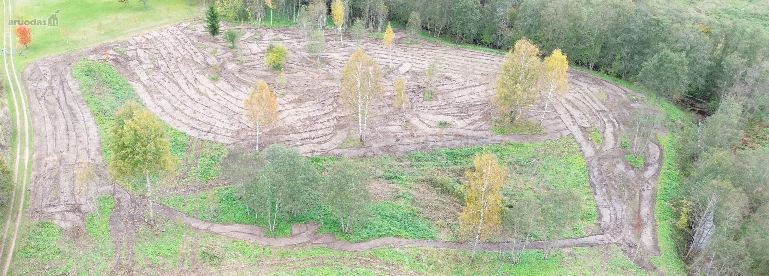 1,36 ha namų valdos sklypas prie Bebrusų upės