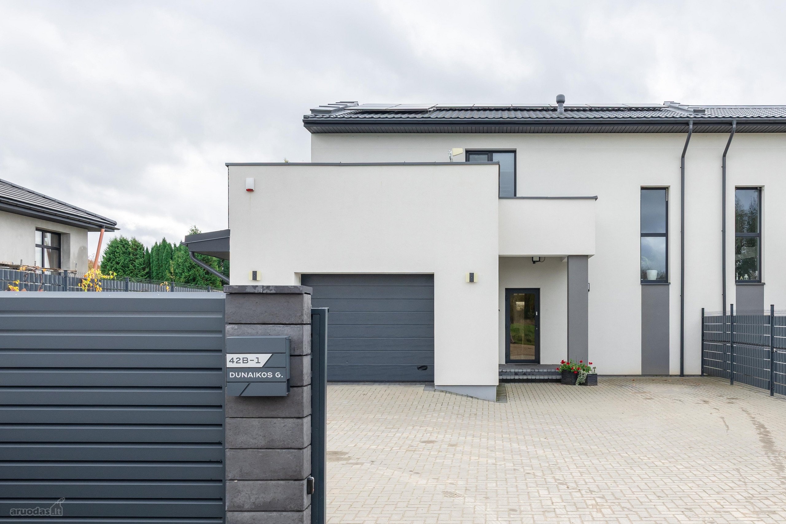 Parduodamas pilnai įrengtas 138 m² namas