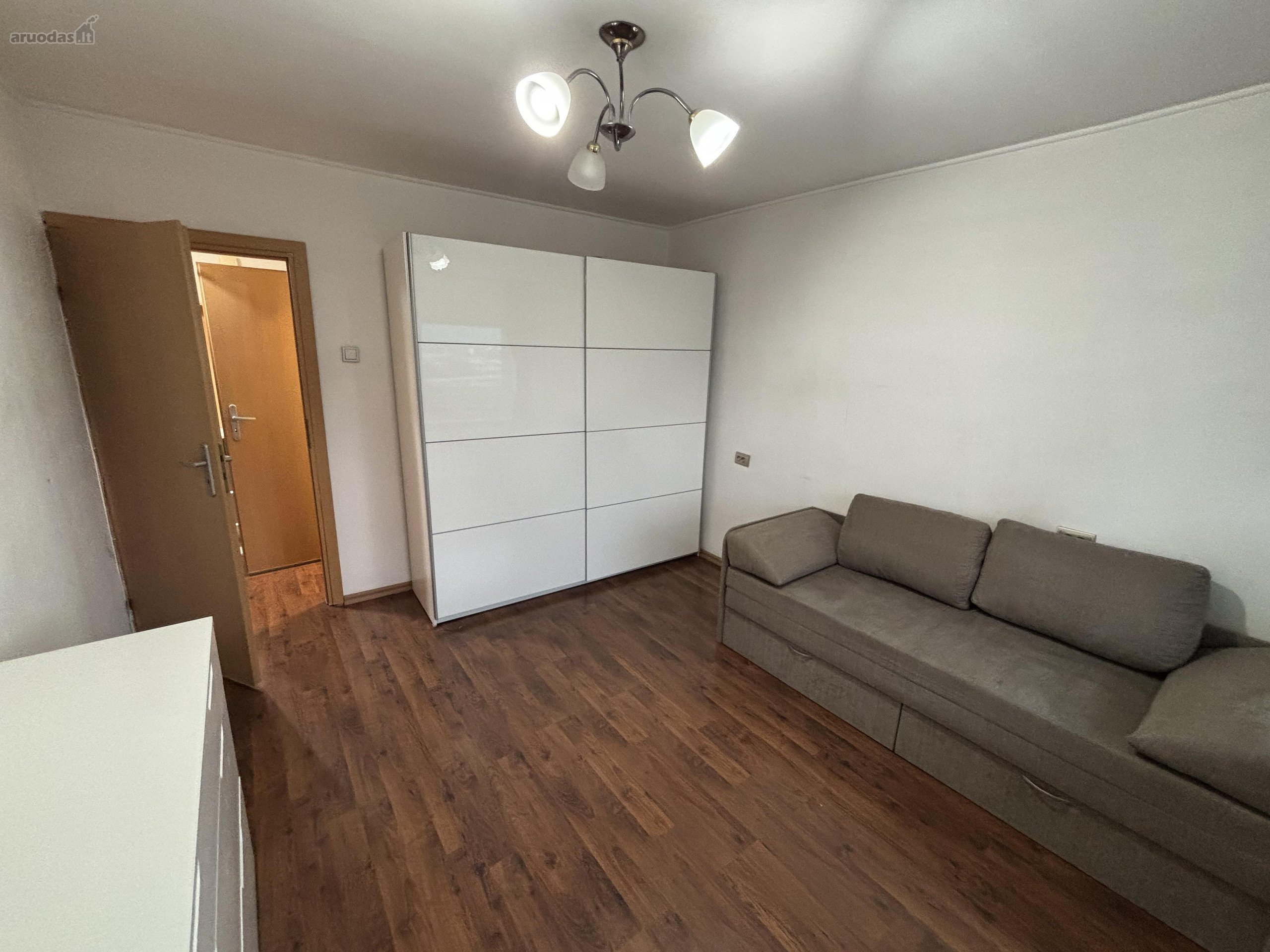 Nuomojamas įrengtas 28,97 m² butas su baldais