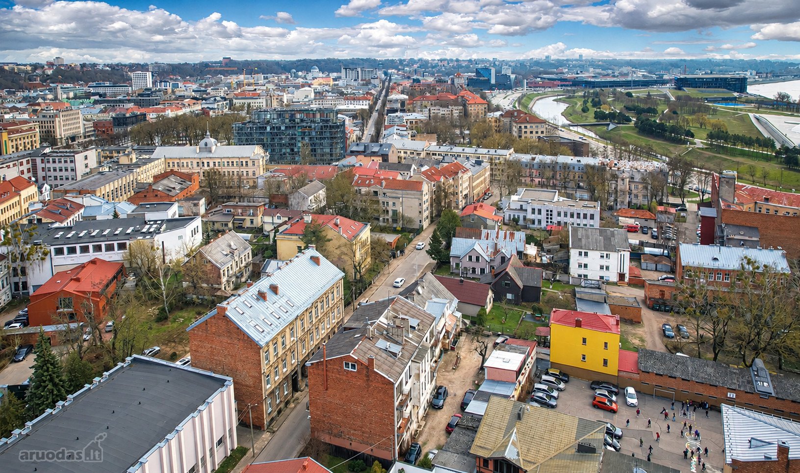 Parduodami nereklamuojami butai Kauno centre