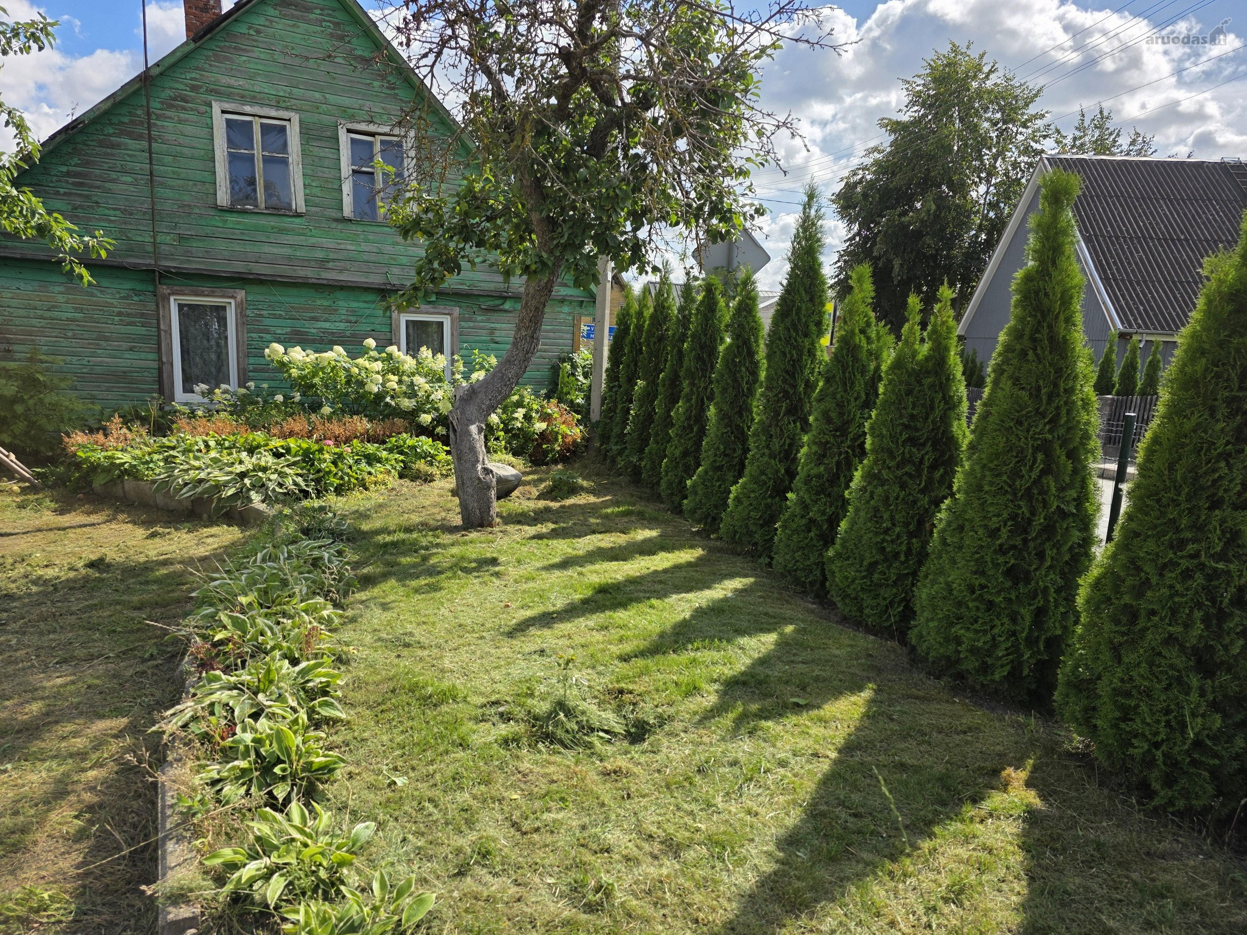 Parduodama sodyba Akmenės mieste – 10 a