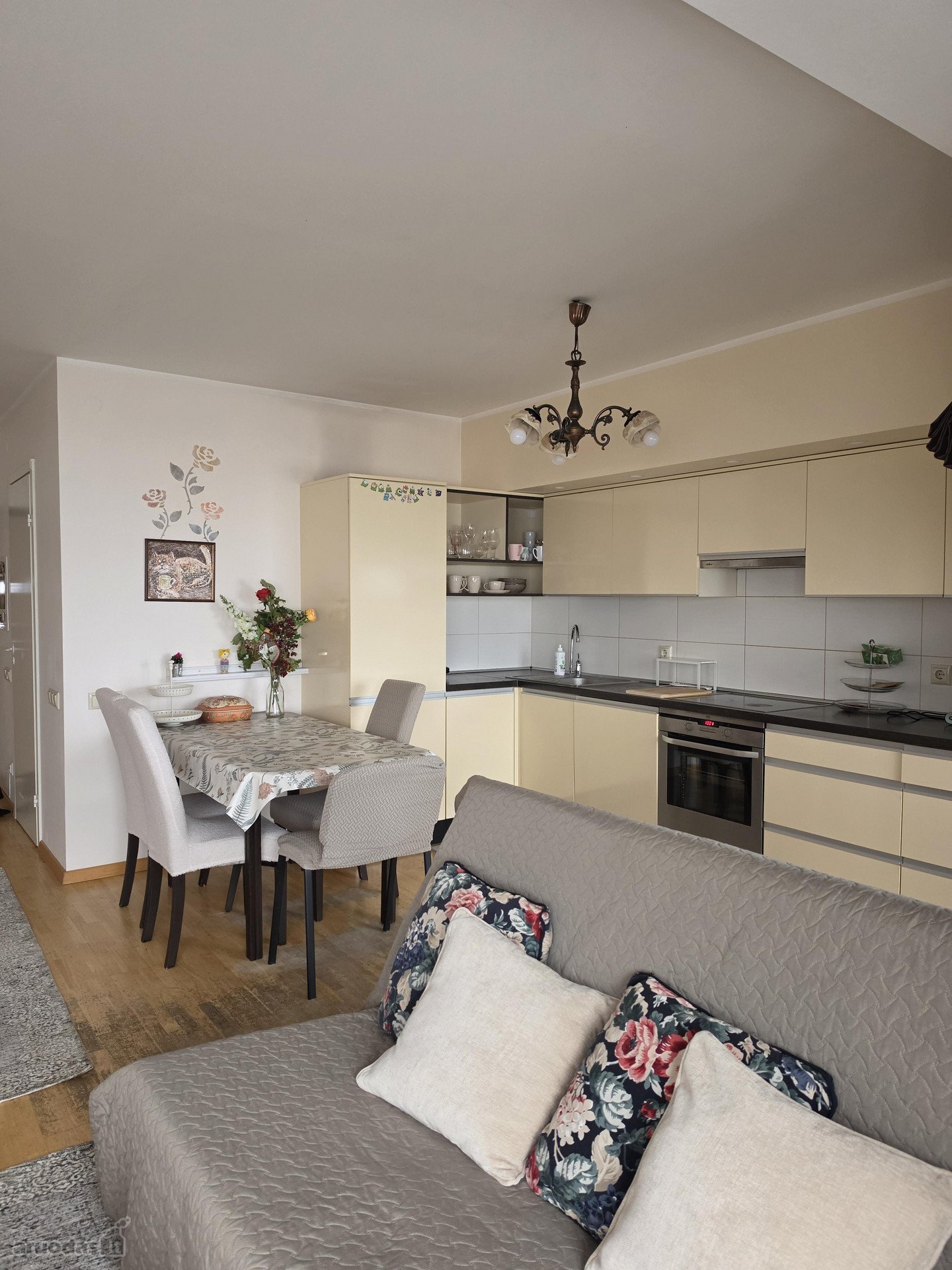Apartamentai yra įsikūrę viename žaliausių