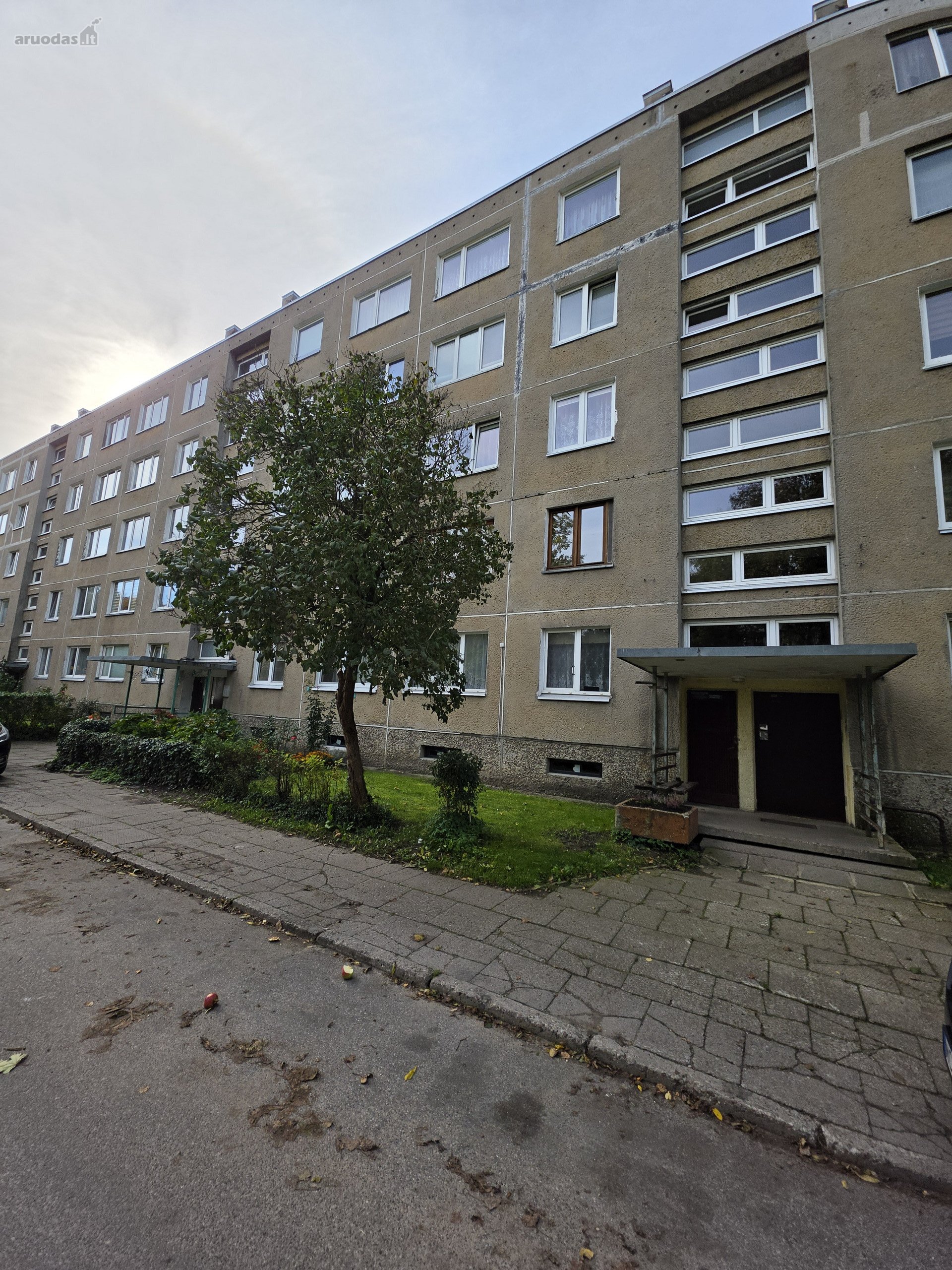 Parduodamas 2 kamb. butas Statybininkų pr. 2/5