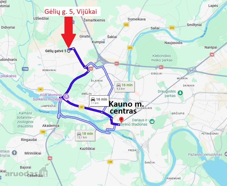 Parduodamas taisiklingos formos sklypas.