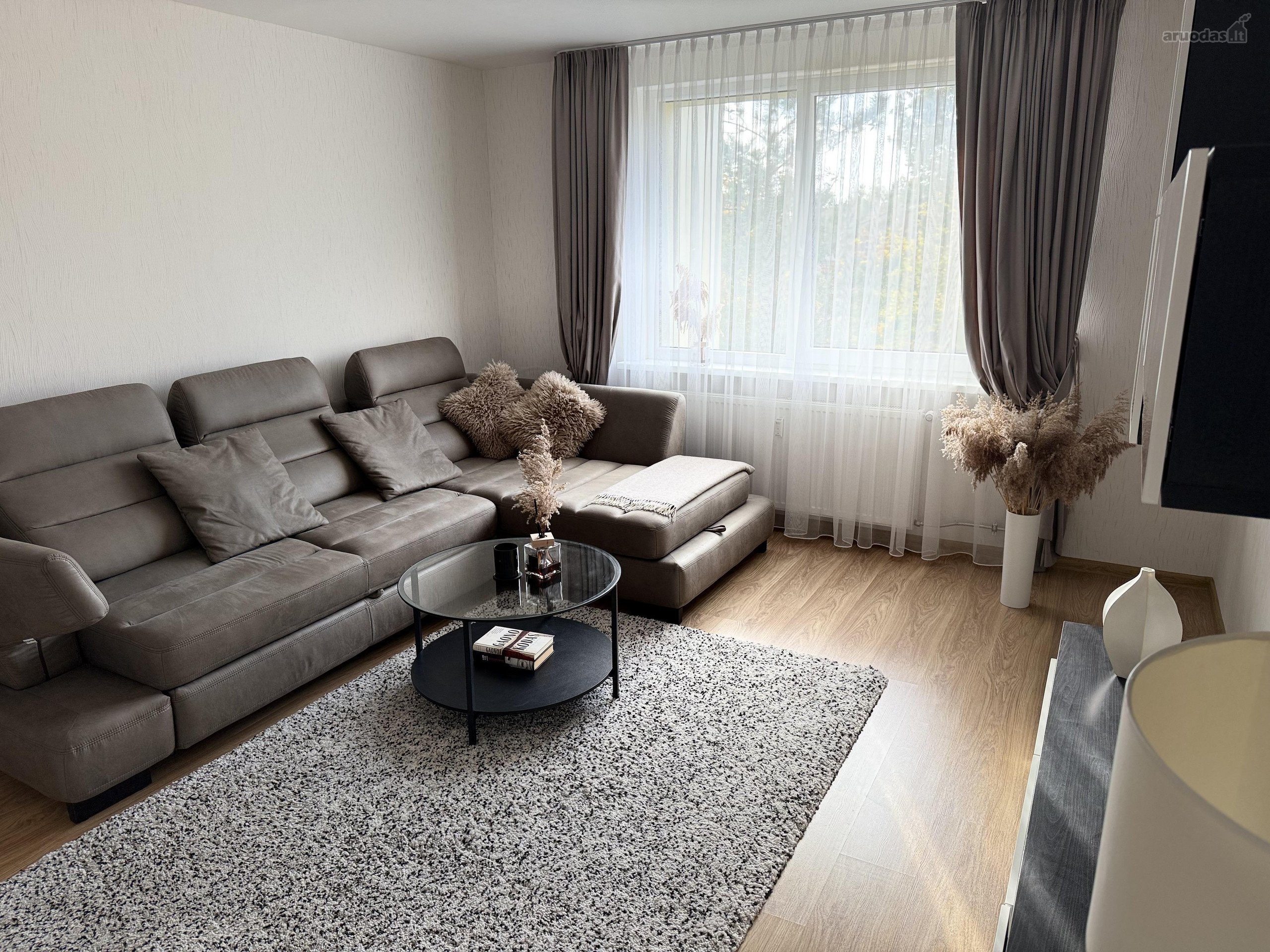 Parduodamas jaukus 2 kambarių butas Palangoje