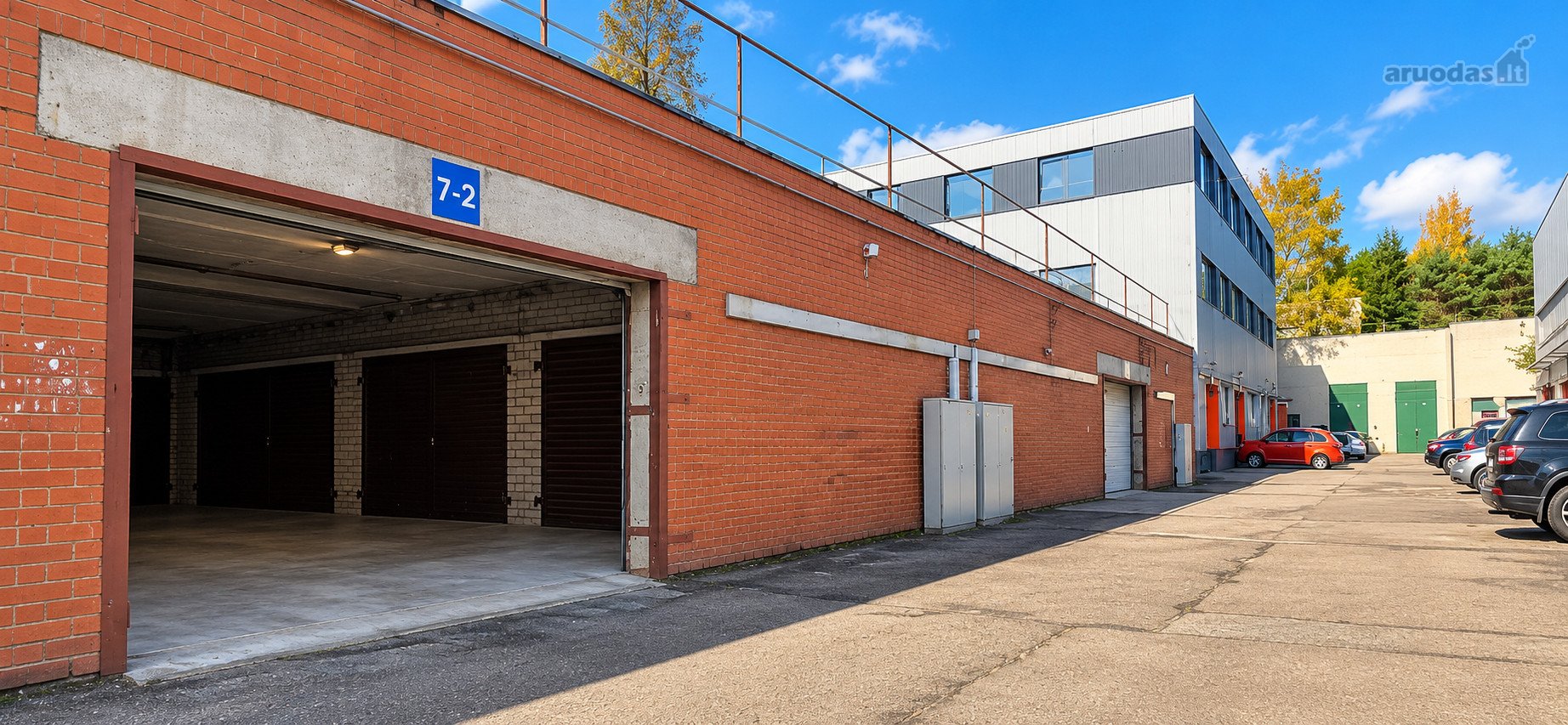Parduodamas 33,1 M² Garažas Su Rūsiu Po Visu