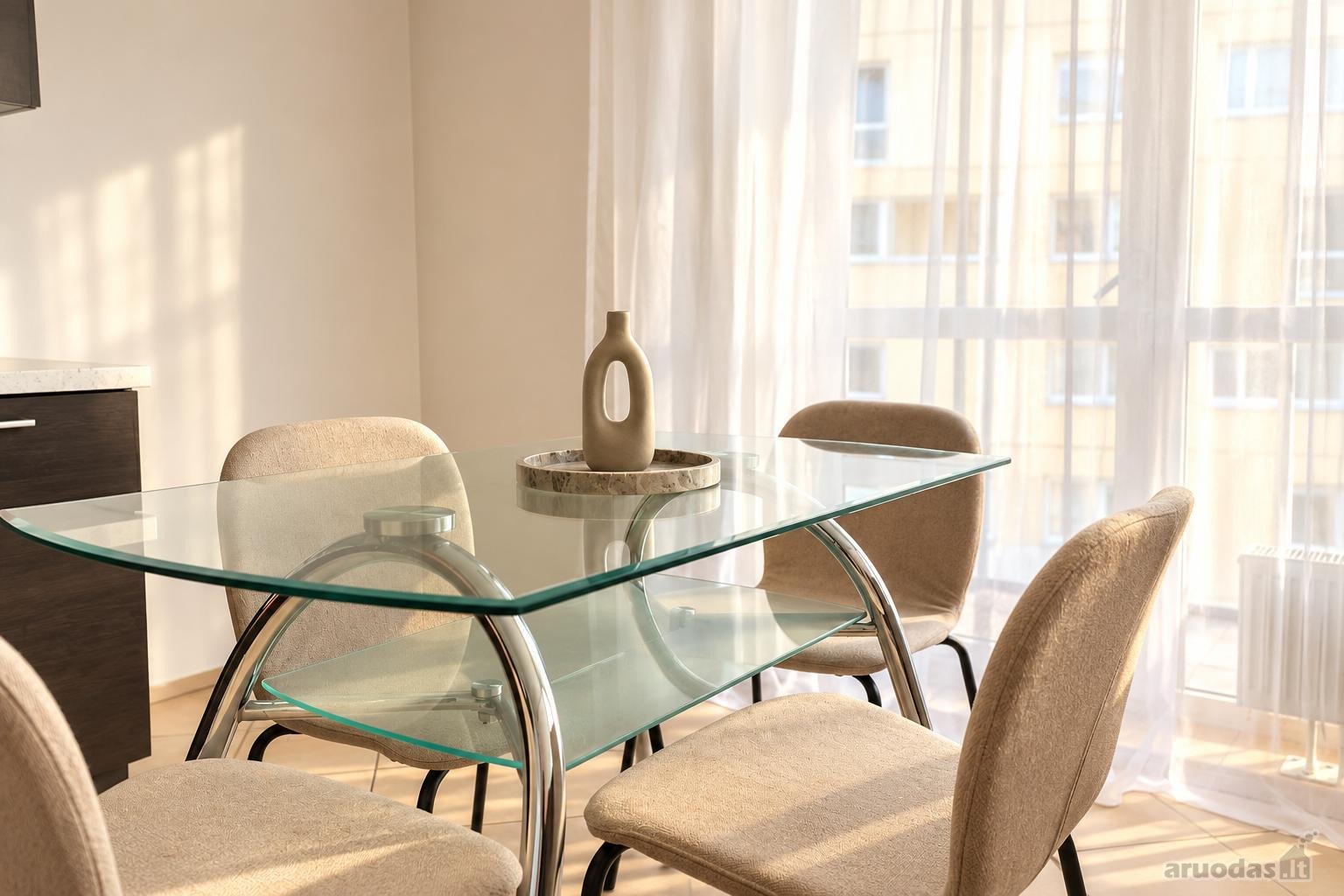Erdvus 2 k. butas (56,01 m² + balkonas 5,47 m²).