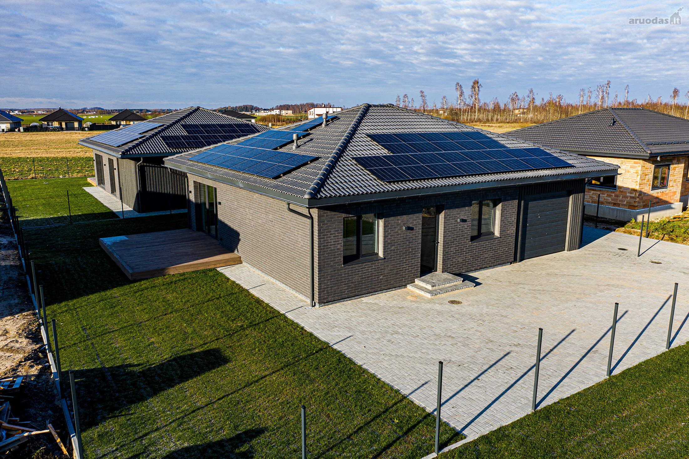 Nuomojamas Namas Su 10 kw Saulės Elektrine