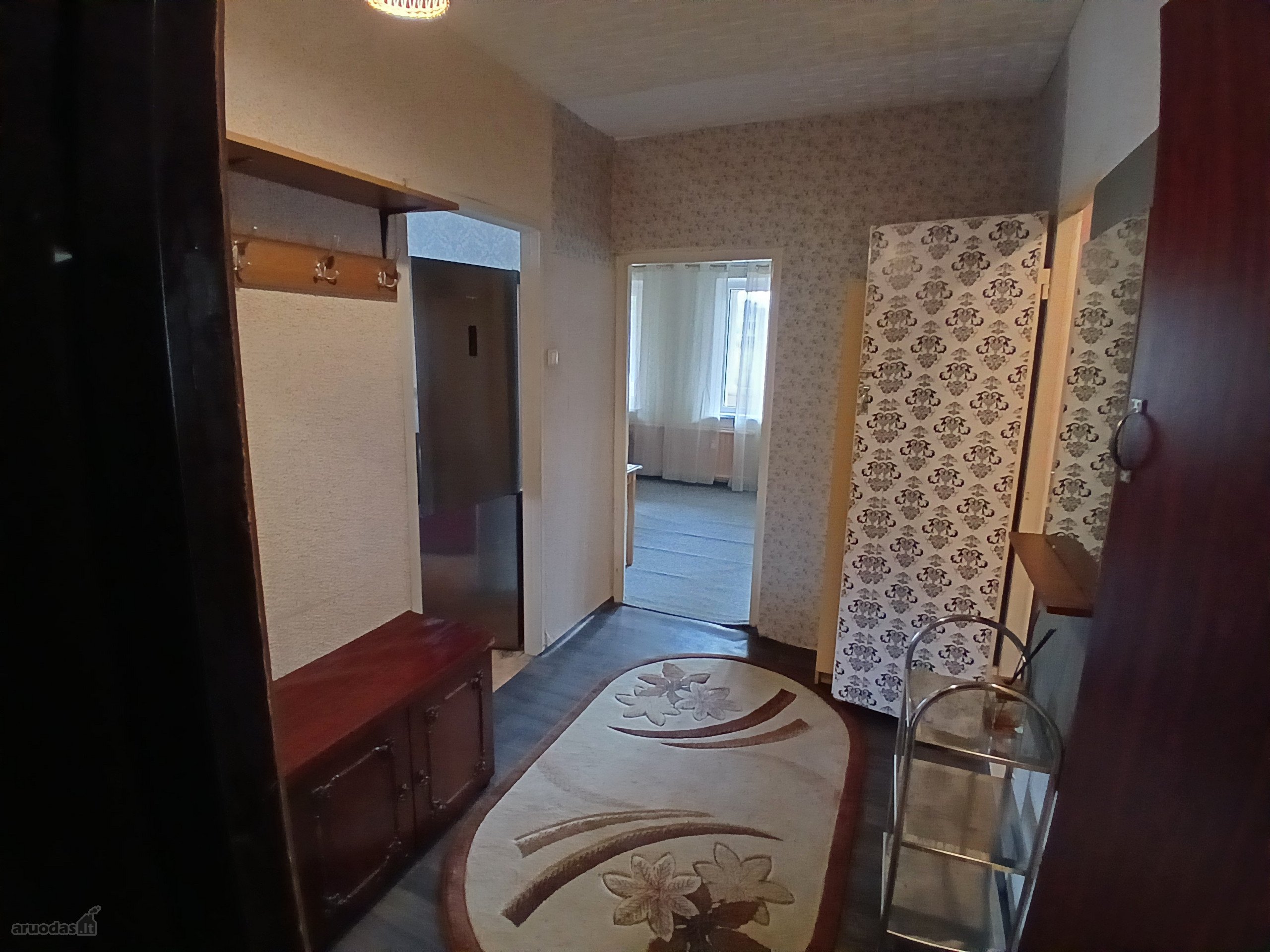 Išnuomuojamas 1 kambario butas Trakų g. su