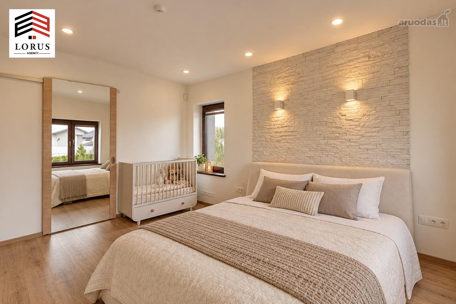 Parduodamas Erdvus 237.43 m² Namas Pilaitėje,