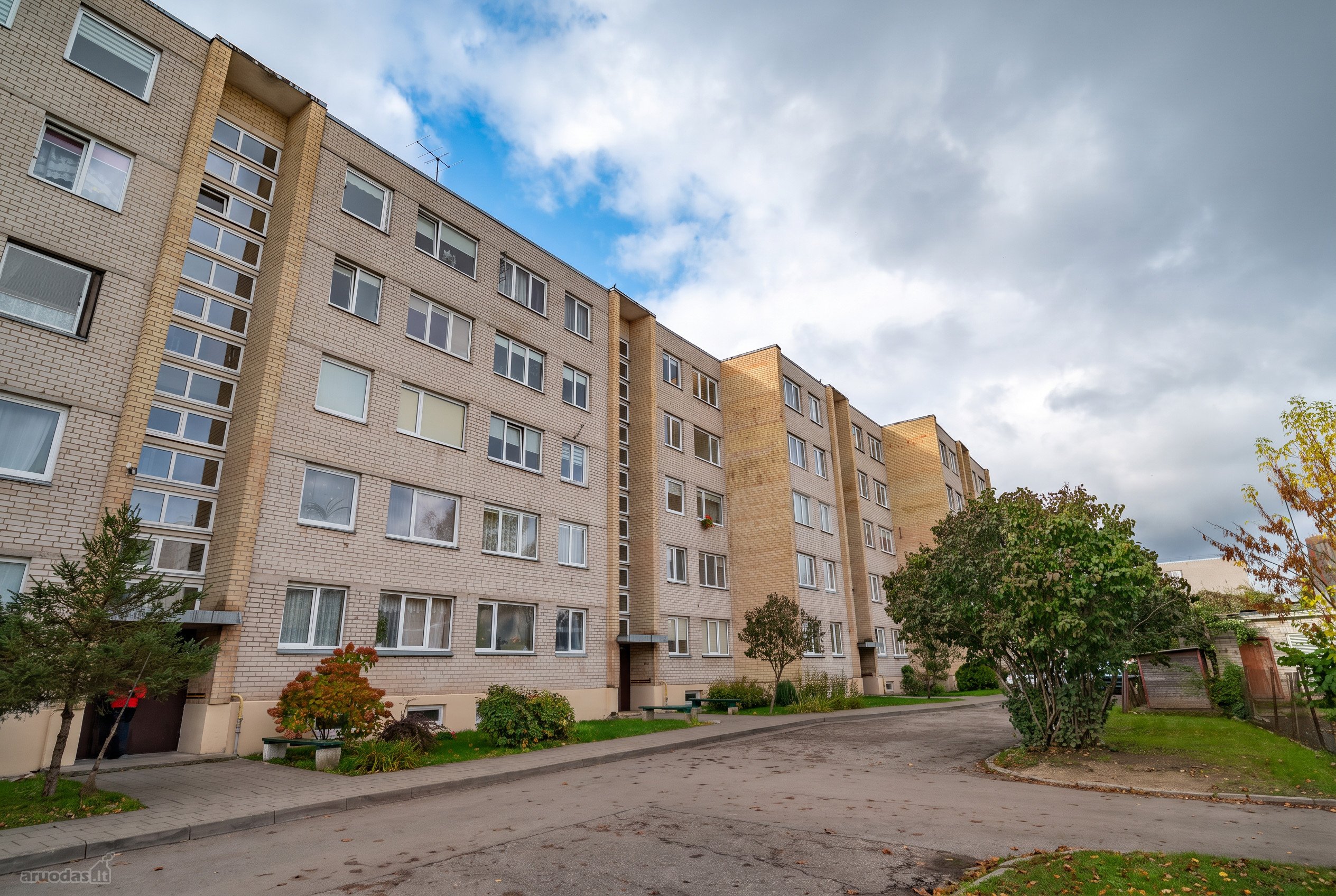 Parduodamas 1 kambario butas centrinėje