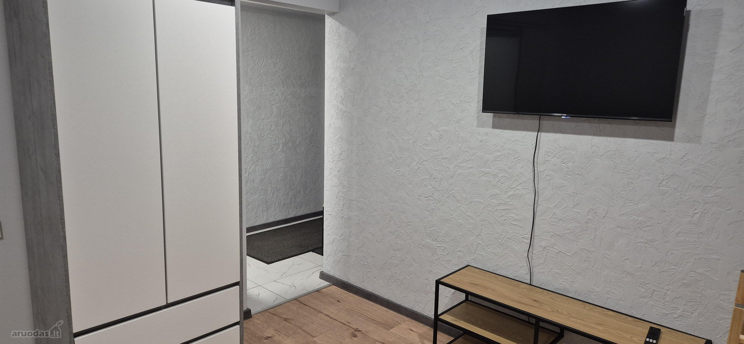 Išnuomojamas butas studija senamiestyje