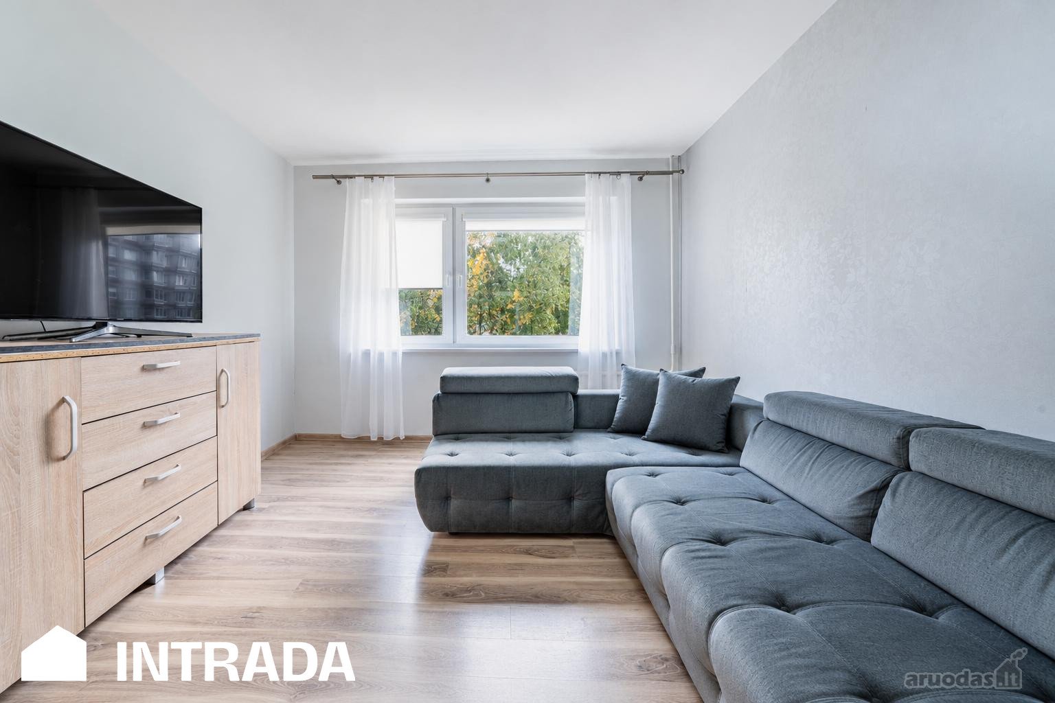 Parduodamas Šviesus Ir Erdvus 2 Kambarių