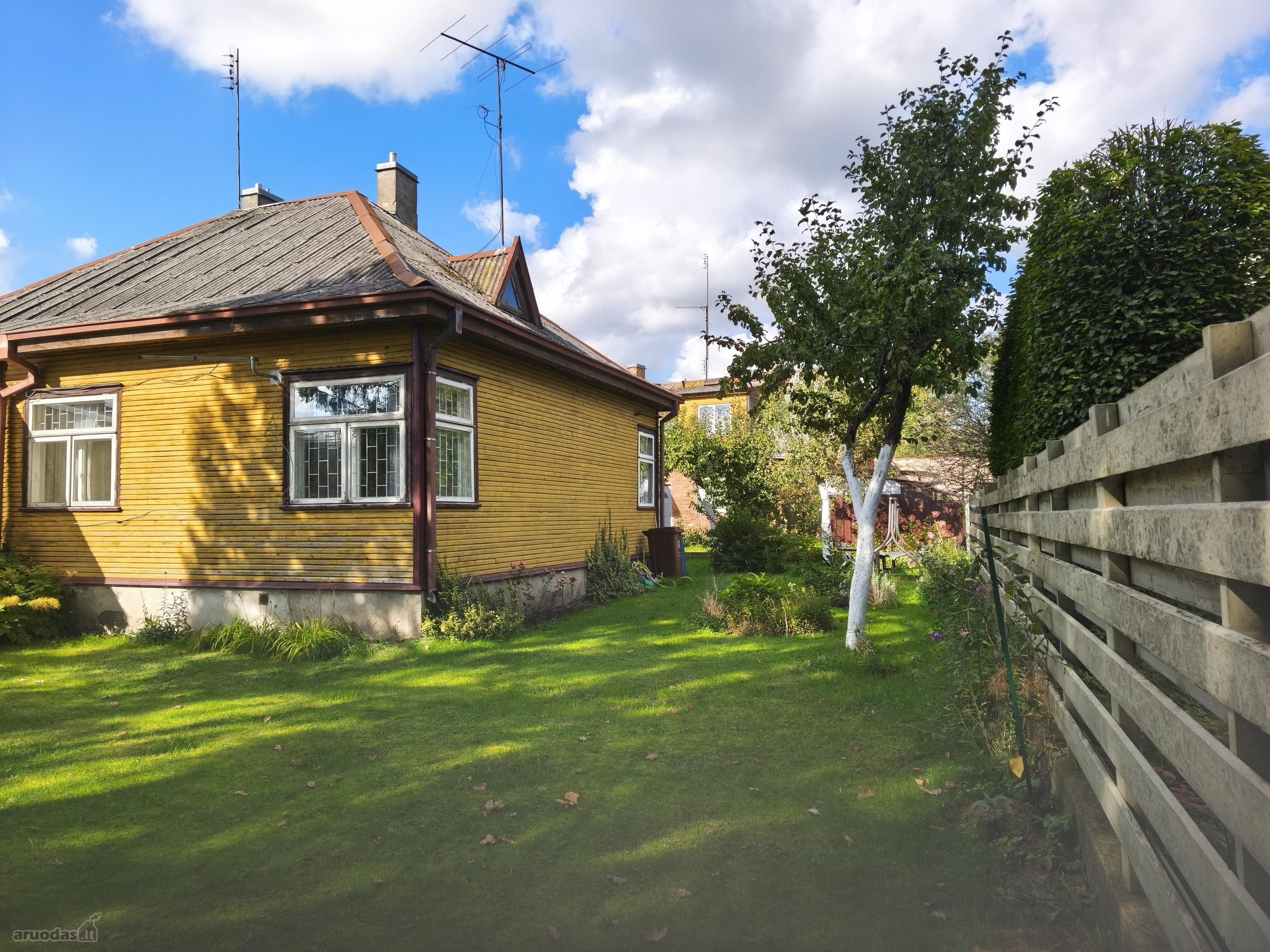 Parduodamas butas jaukiame name Žaliakalnyje,