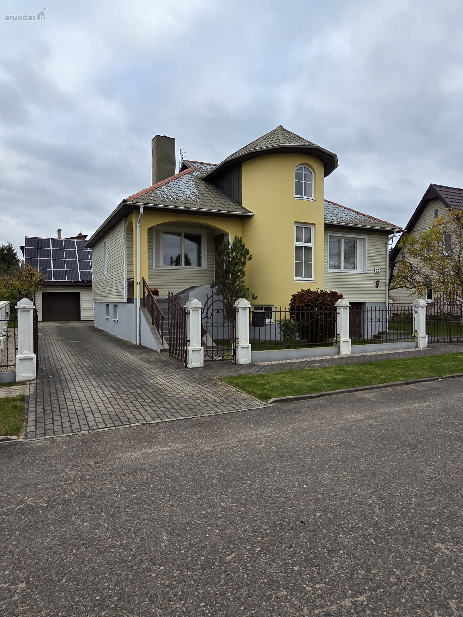 Parduodamas mūrinis namas Pievų g.