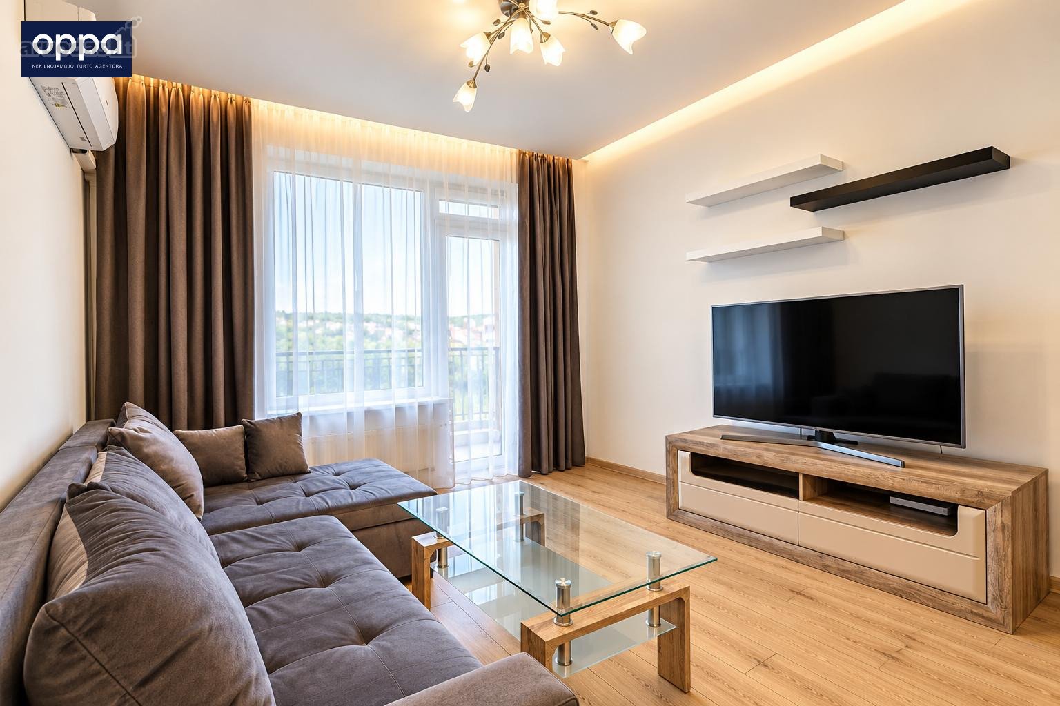 **Išnuomojamas Moderniai Įrengtas 2 Kambarių