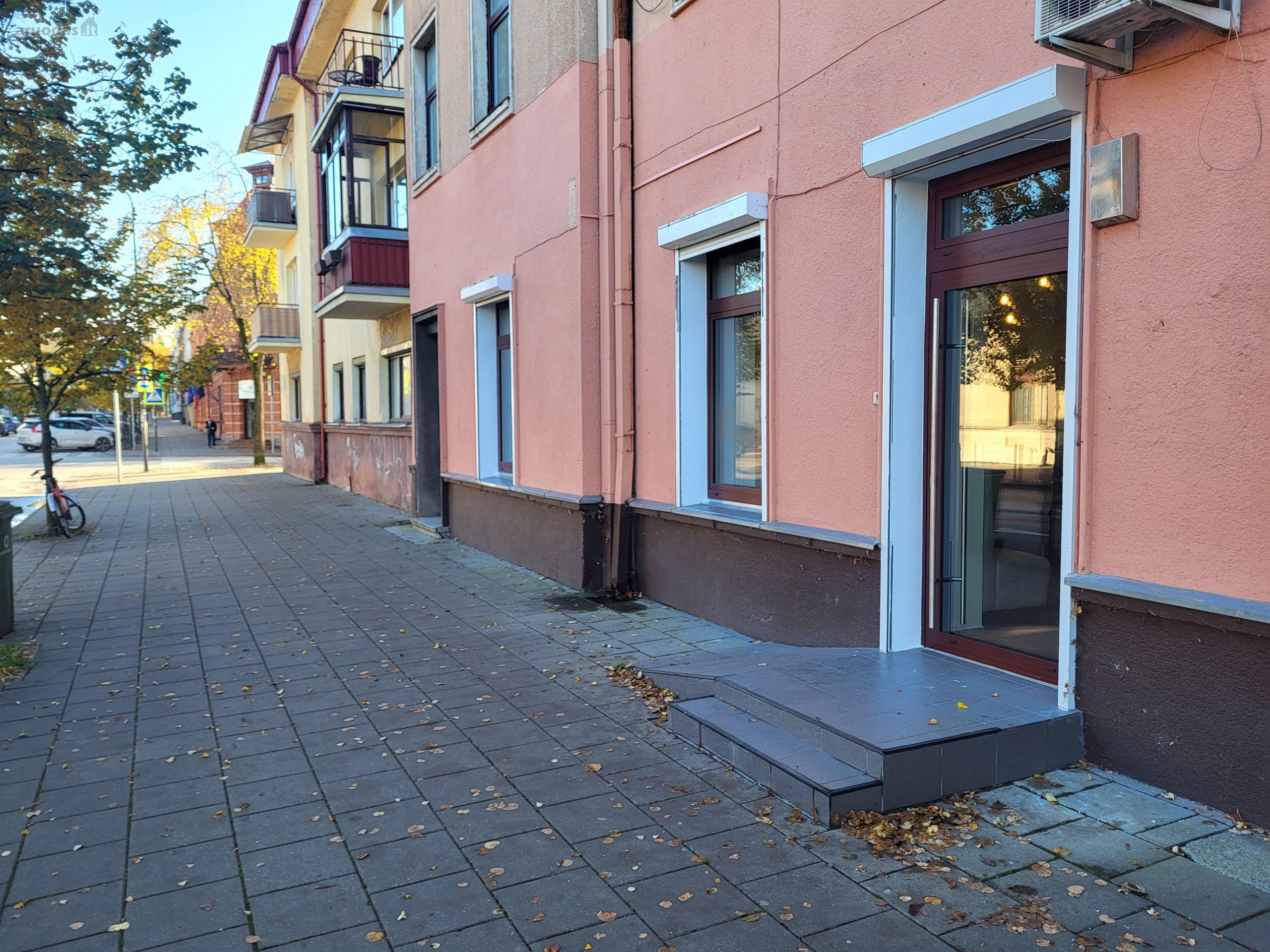 Išnuomojama 42,52 m² kavinė-kepyklėlė centre,