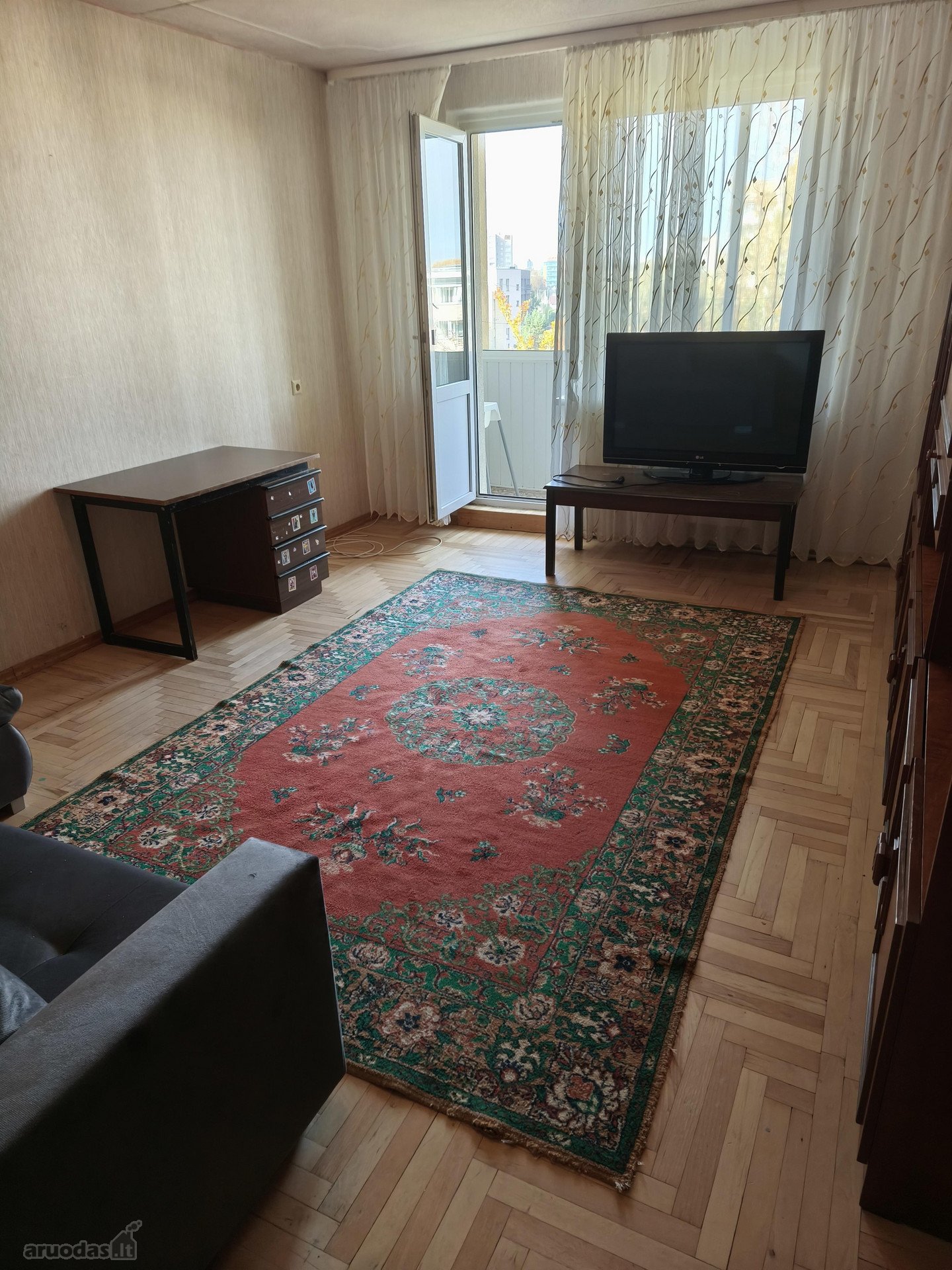 Pilnai renovuotas namas. Nebrangus šildymas.