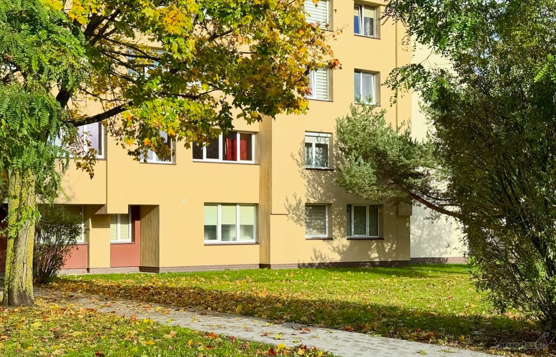 Parduodamas Šviesus 2 Kambarių Butas