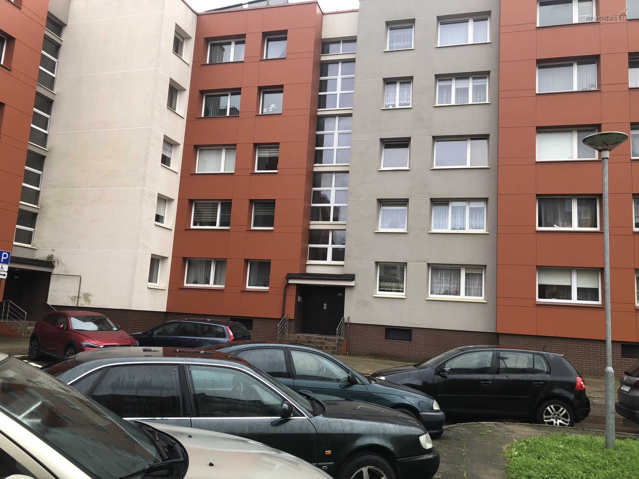 Pilna renovacija: apšildytas fasadas,