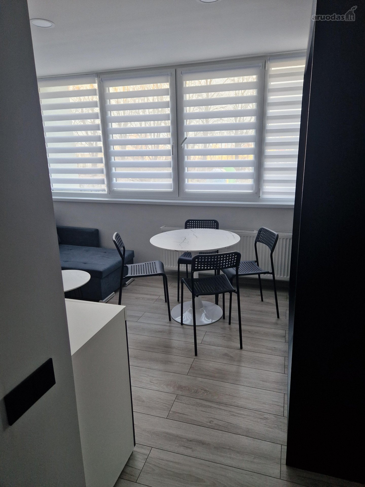 Išnuomojamas 1,5 kambario butas pirmame
