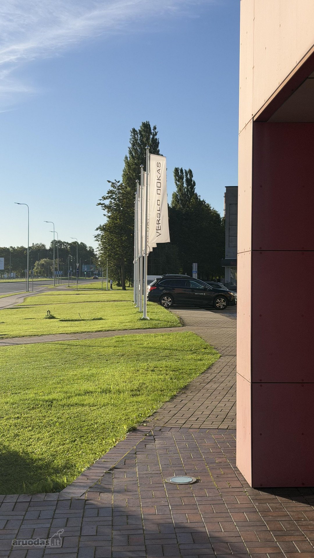 Jūsų verslui – erdvios ir šviesios 71 m²