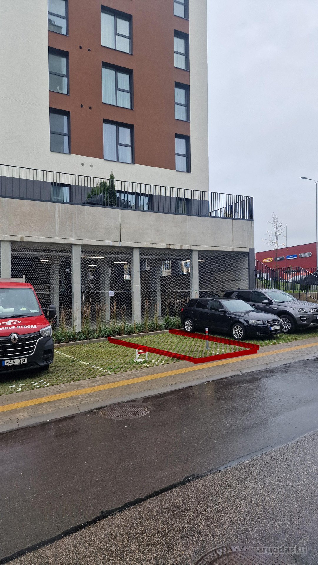 Parduodu parkavimo vieta Pašilaičiuose,