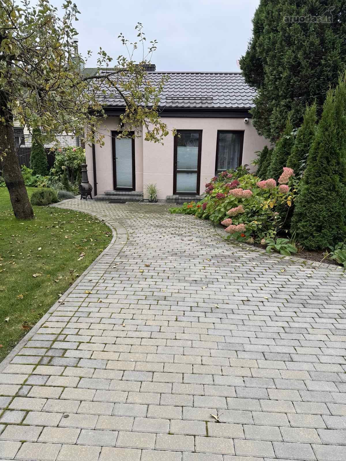 Išnuomojamas naujai įrengtas, jaukus 25 kv. m