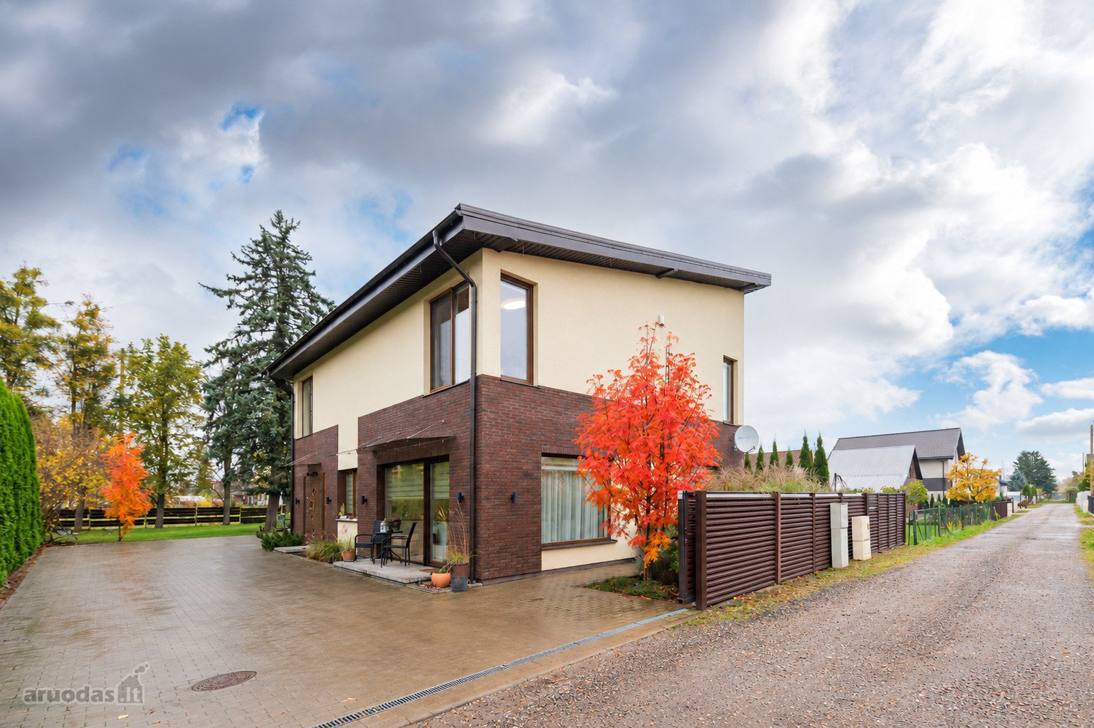 Namas gausiai šeimai Aleksote – 208,87 m²
