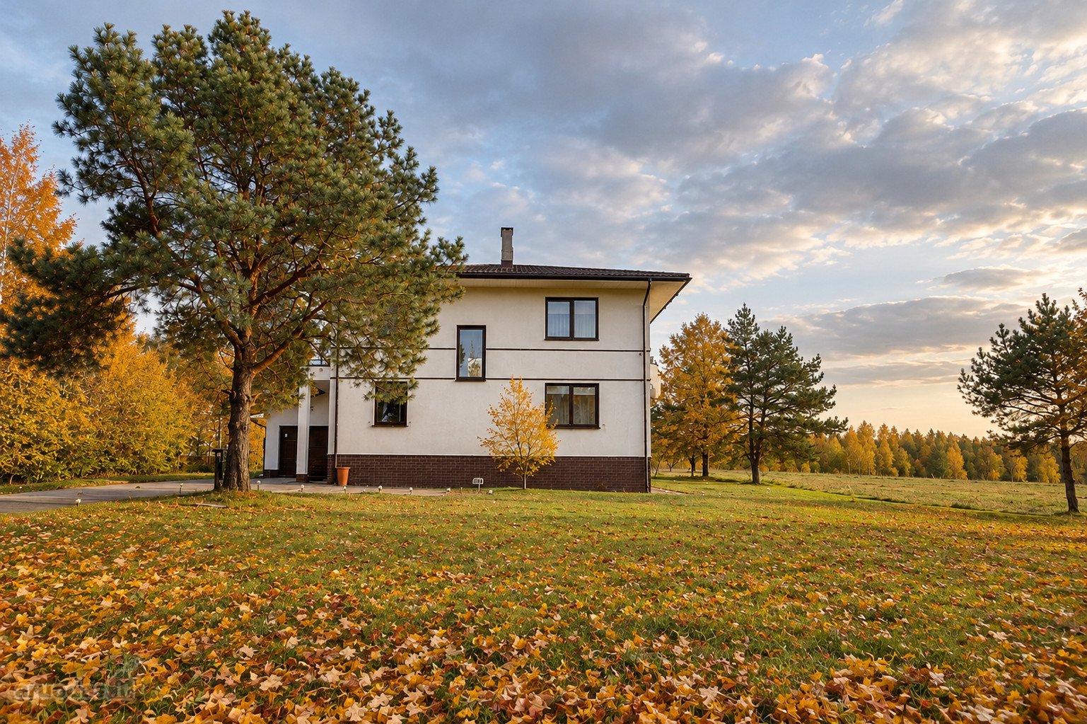 Parduodamas Erdvus, Visiškai Įrengtas 230 M²