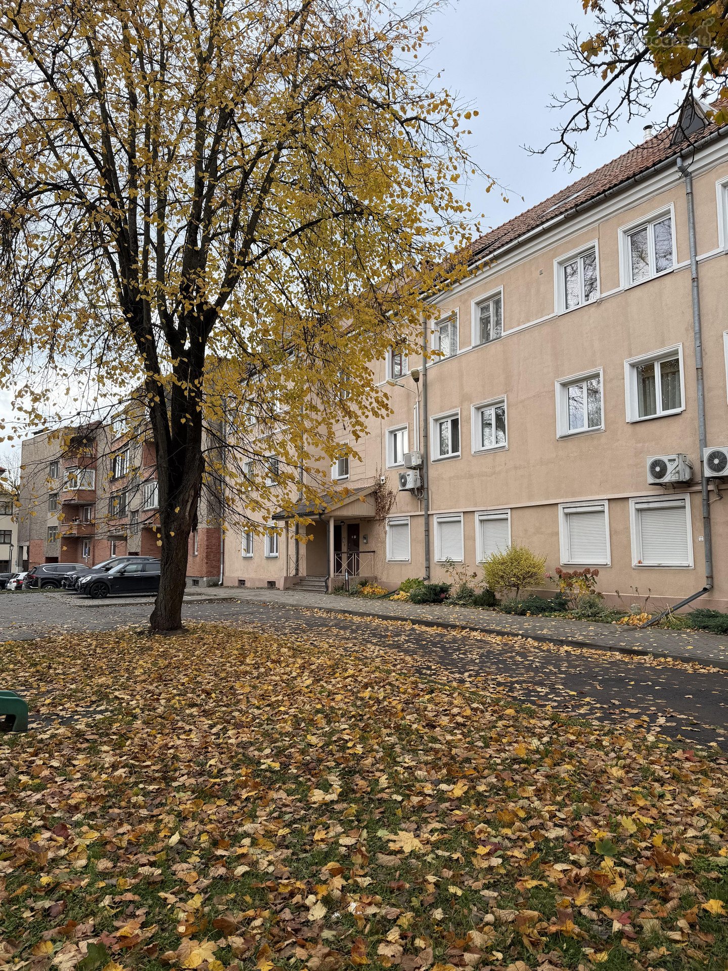 Erdvus, šviesus 3 kambarių Klaipėdos centre,