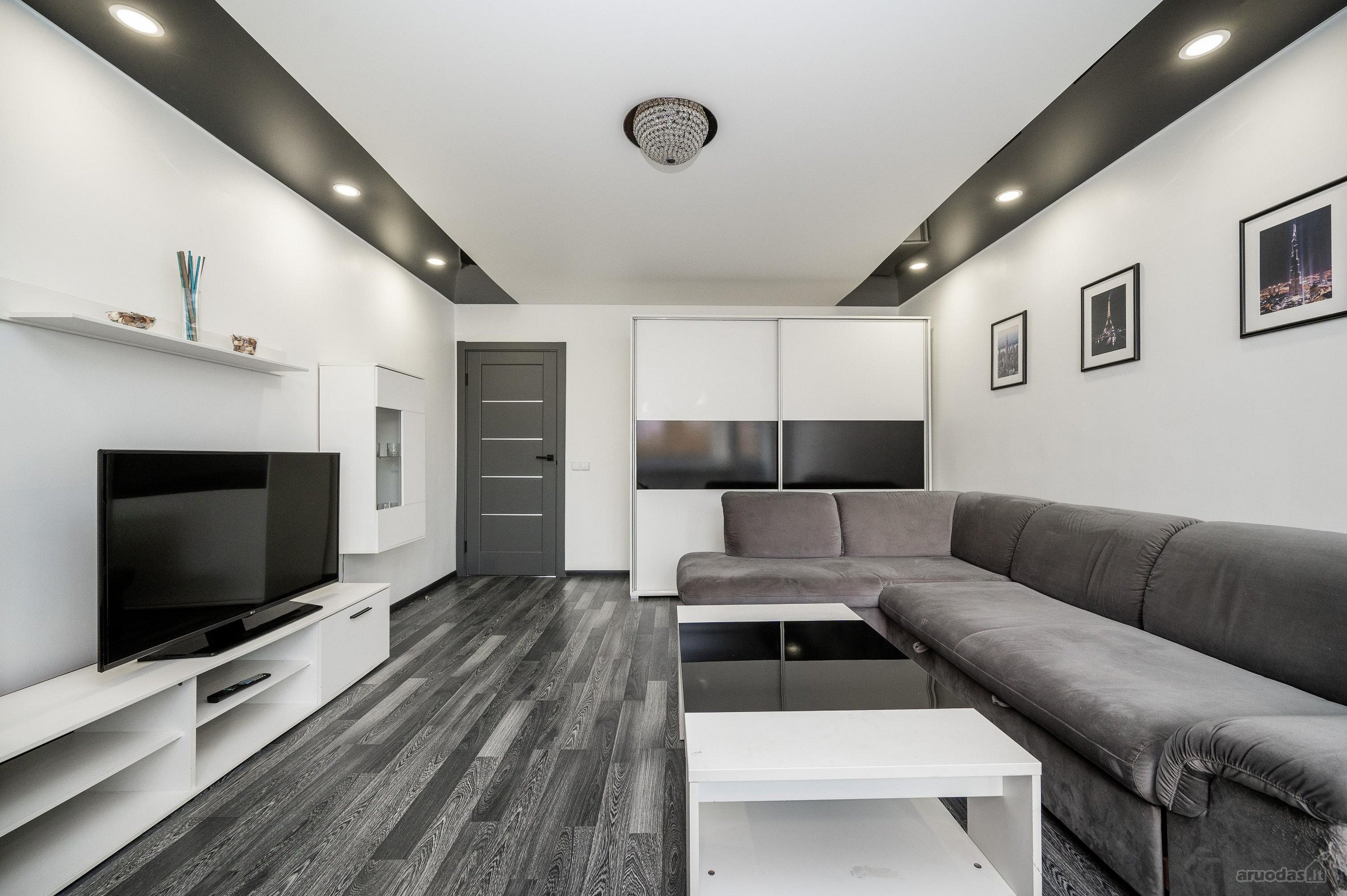 Parduodamas 51,88 m² dviejų kambarių butas