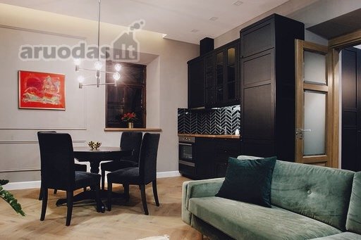 Pačiame senamiesčio centre išnuomojamas