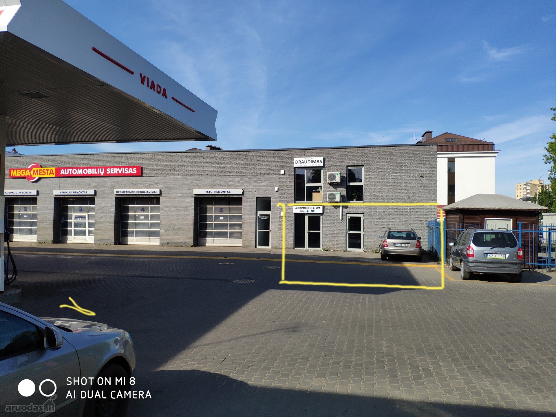 Patalpos su atskiru įėjimu iš lauko.