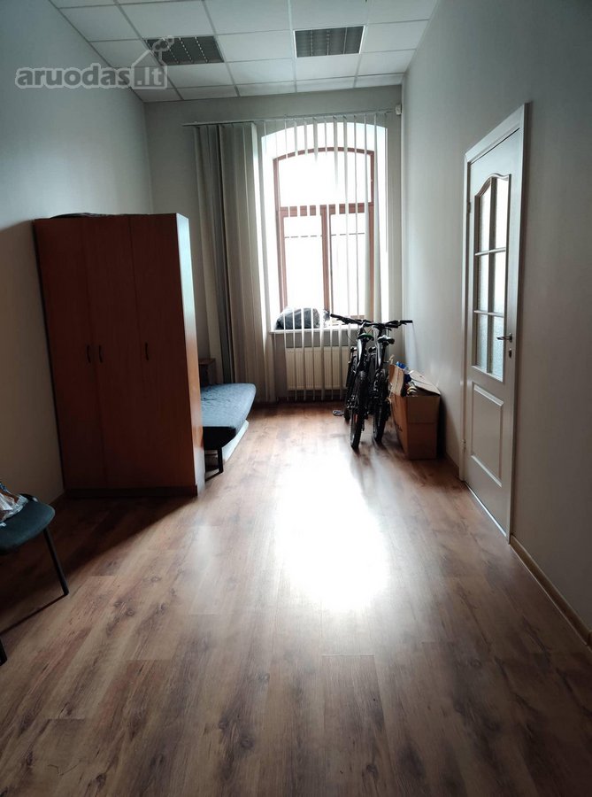 Išnuomojamas 4 kambarių butas pačiame - nuotraukos Nr. 7