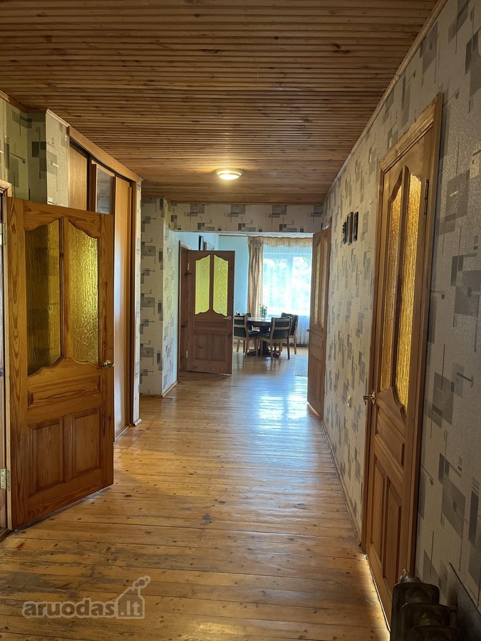 Trys miegamieji, svetainė, virtuvė, tualetas - nuotraukos Nr. 9