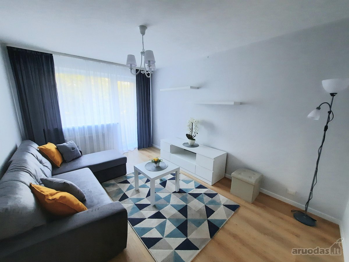 Išnuomojamas 2 kambarių butas. Bute visi - nuotraukos Nr. 3