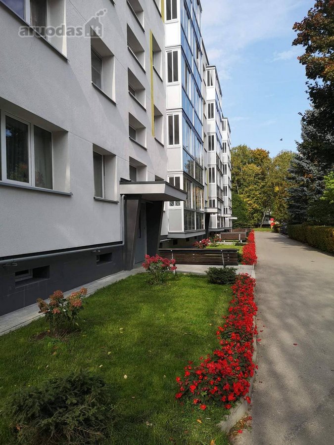 Išnuomojamas 2 kambarių butas. Bute visi - nuotraukos Nr. 2