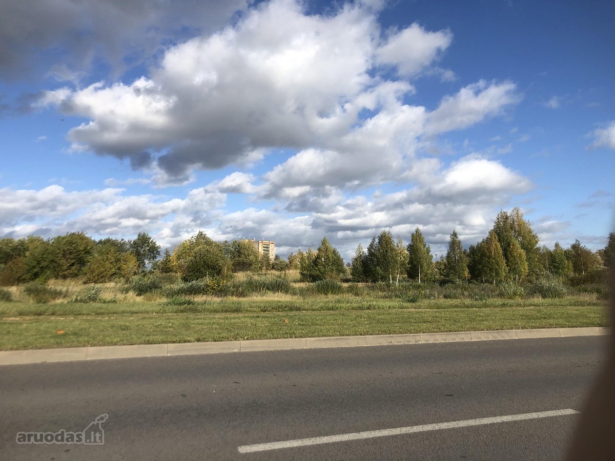 Išskirtinėje miesto vietoje parduodami trys - nuotraukos Nr. 2