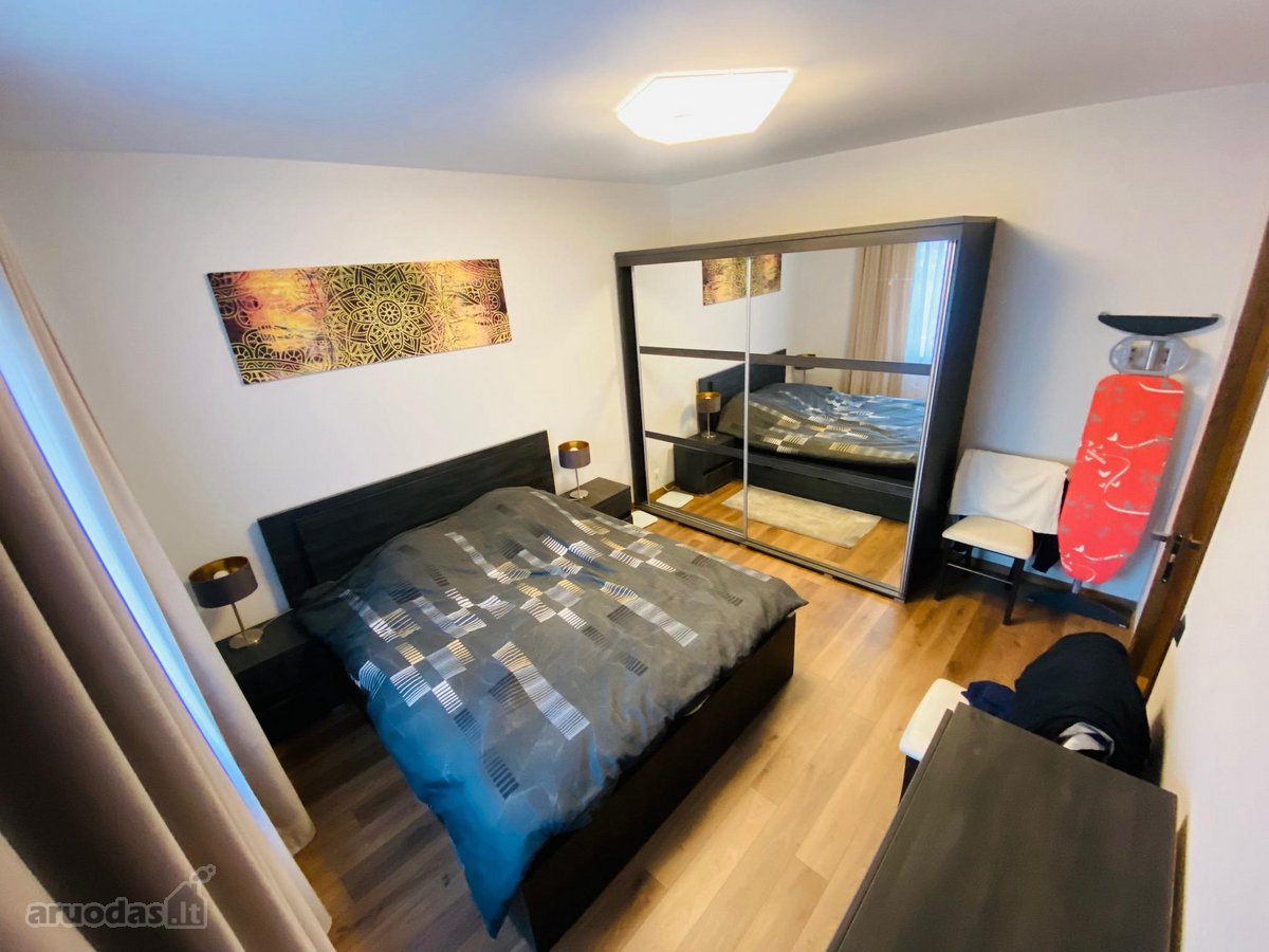 Parduodamas erdvus 65m² butas su holu.  - nuotraukos Nr. 3