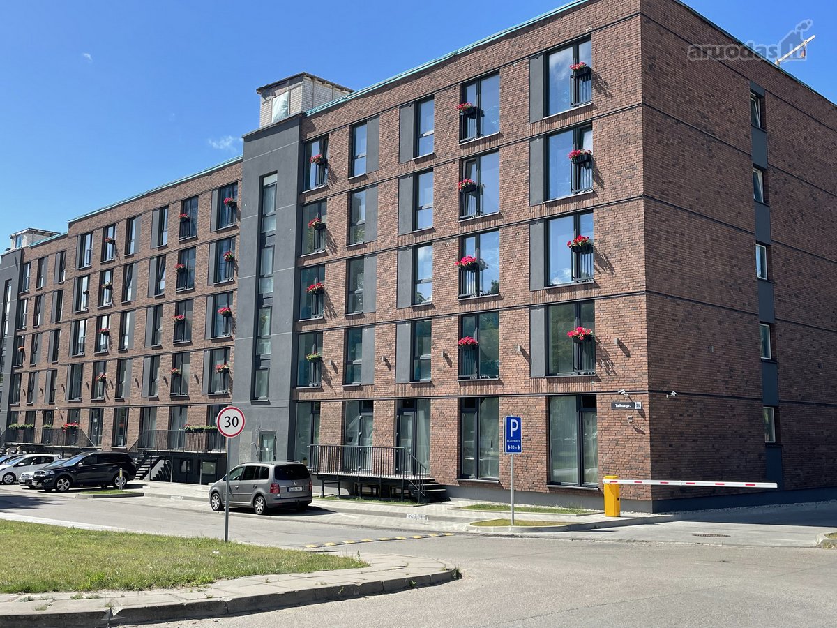 Klaipėdos centre šalia prekybos pasažo - nuotraukos Nr. 2