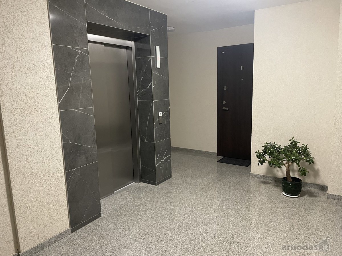 Klaipėdos centre šalia prekybos pasažo - nuotraukos Nr. 17