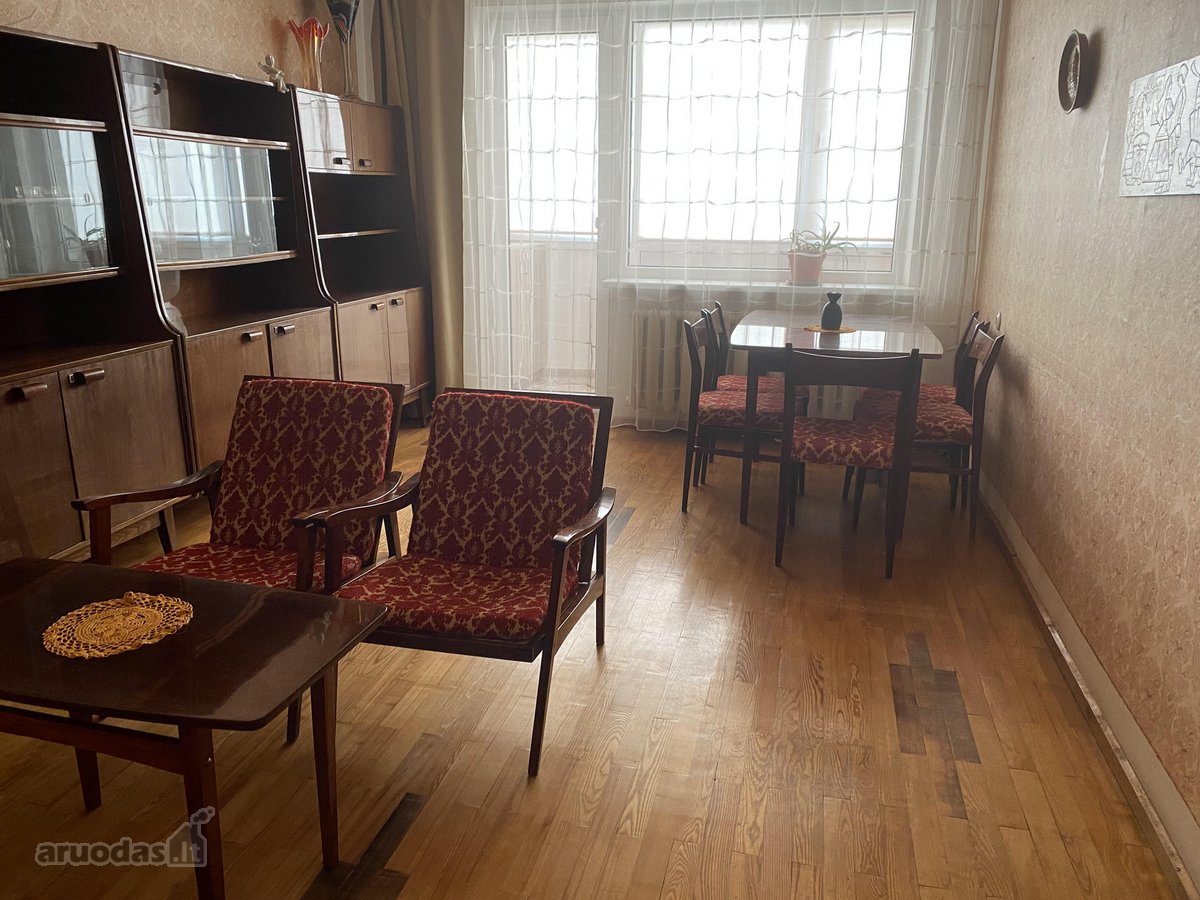 Išnuomojamas 3 kambarių butas renovuotame - nuotraukos Nr. 3