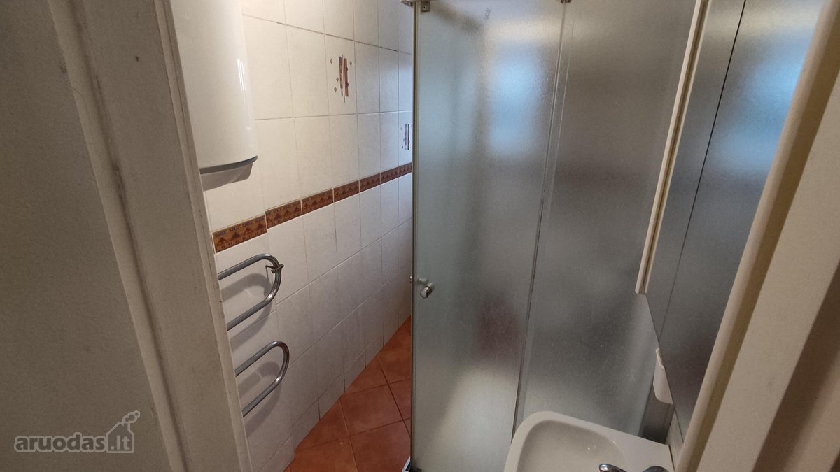 Miesto centre nuomojamas butas/namo dalis, su - nuotraukos Nr. 18