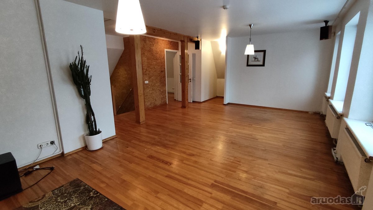 Miesto centre nuomojamas butas/namo dalis, su - nuotraukos Nr. 10