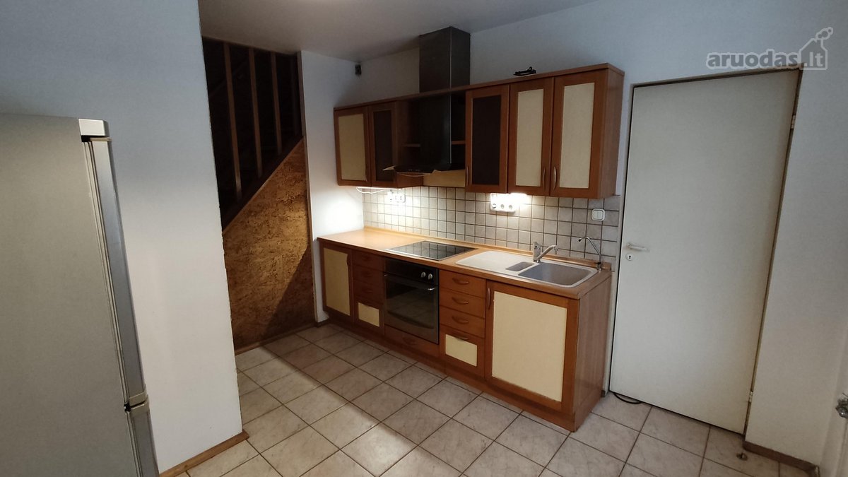 Miesto centre nuomojamas butas/namo dalis, su - nuotraukos Nr. 2