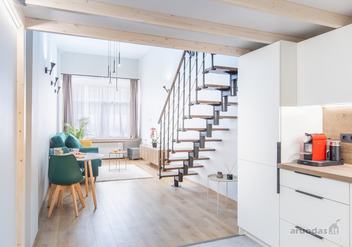 Parduodamas Įrengtas 2 Kambarių Loftas /